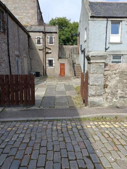 Stylish One Bed Flat With Private Parking Aberdeen Exterior foto