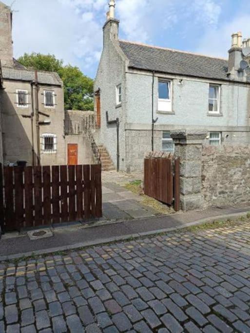 Stylish One Bed Flat With Private Parking Aberdeen Exterior foto